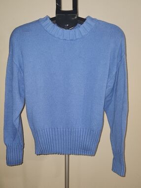 GAP Womens Blue Knit Crew Sweater. Size Medium.